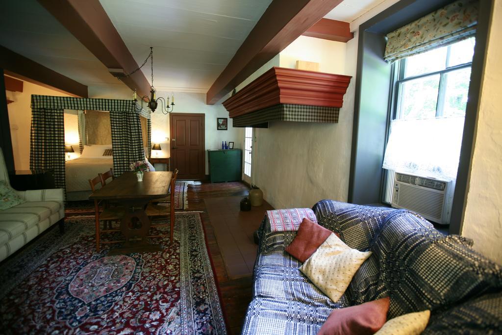 The Stone House Bed And Breakfast Hurley Стая снимка